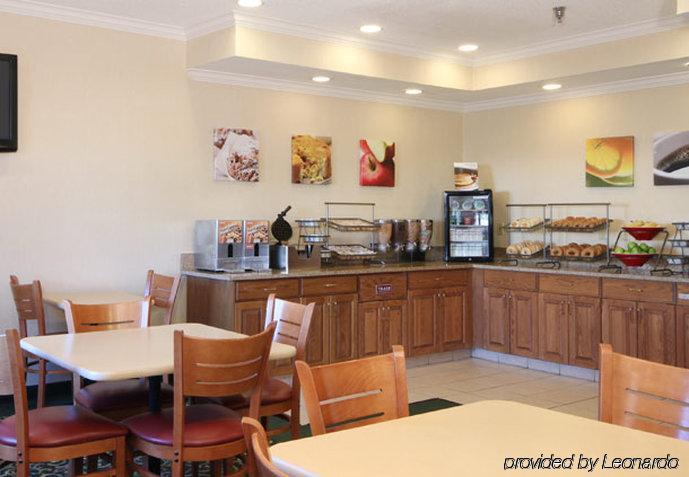 Spark By Hilton Springfield Southwest Ресторан фото
