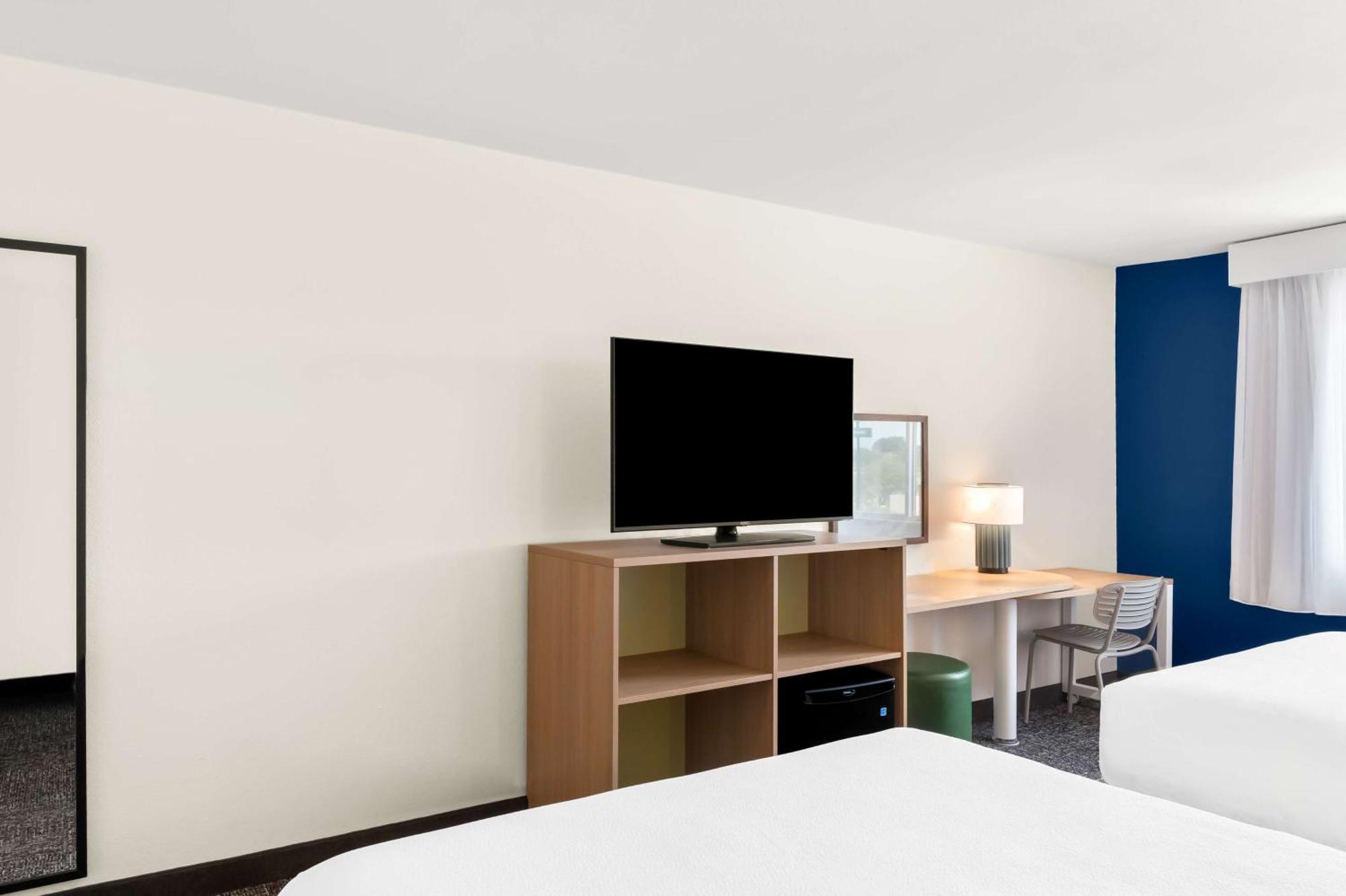 Spark By Hilton Springfield Southwest Экстерьер фото