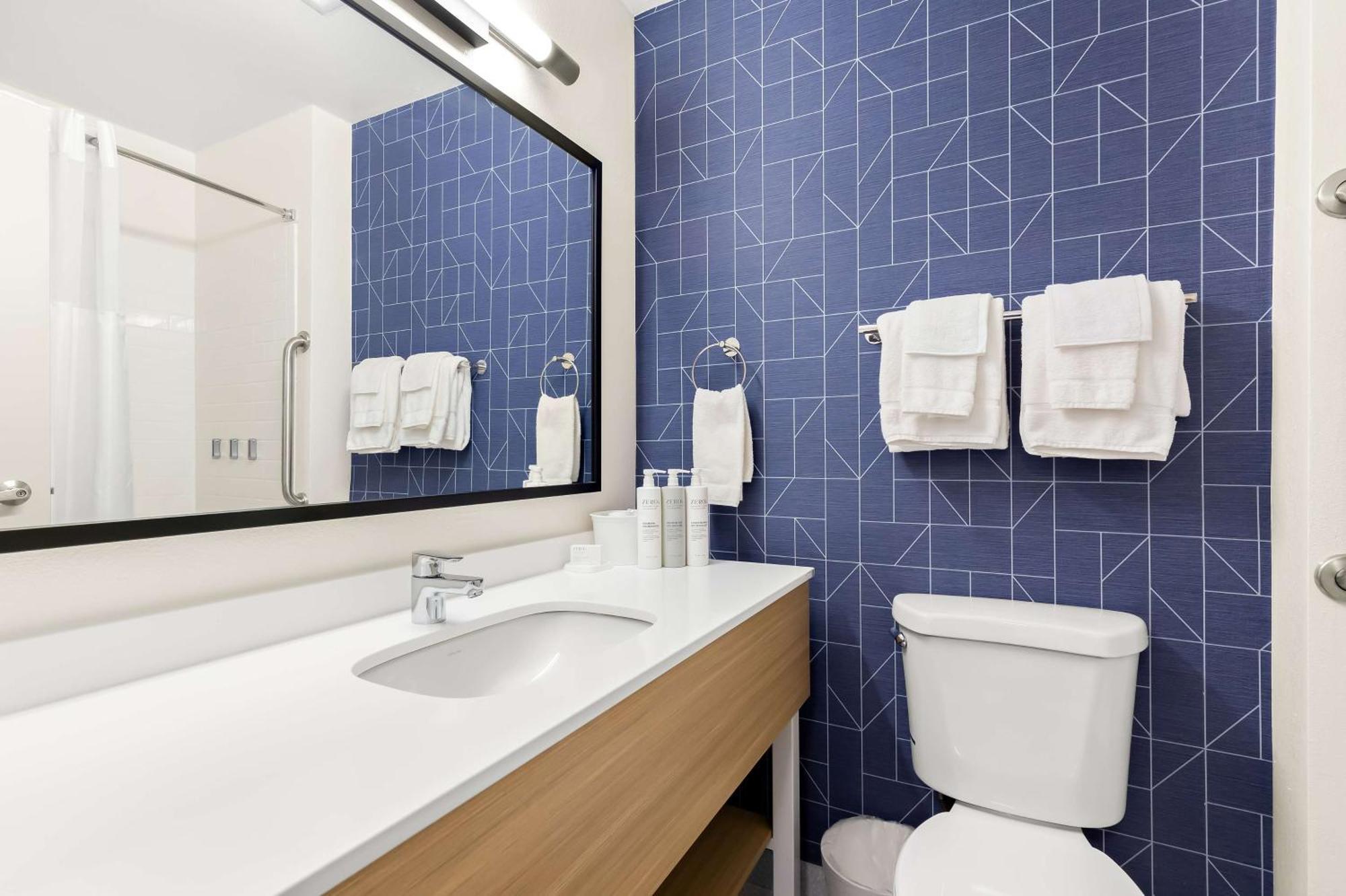 Spark By Hilton Springfield Southwest Экстерьер фото