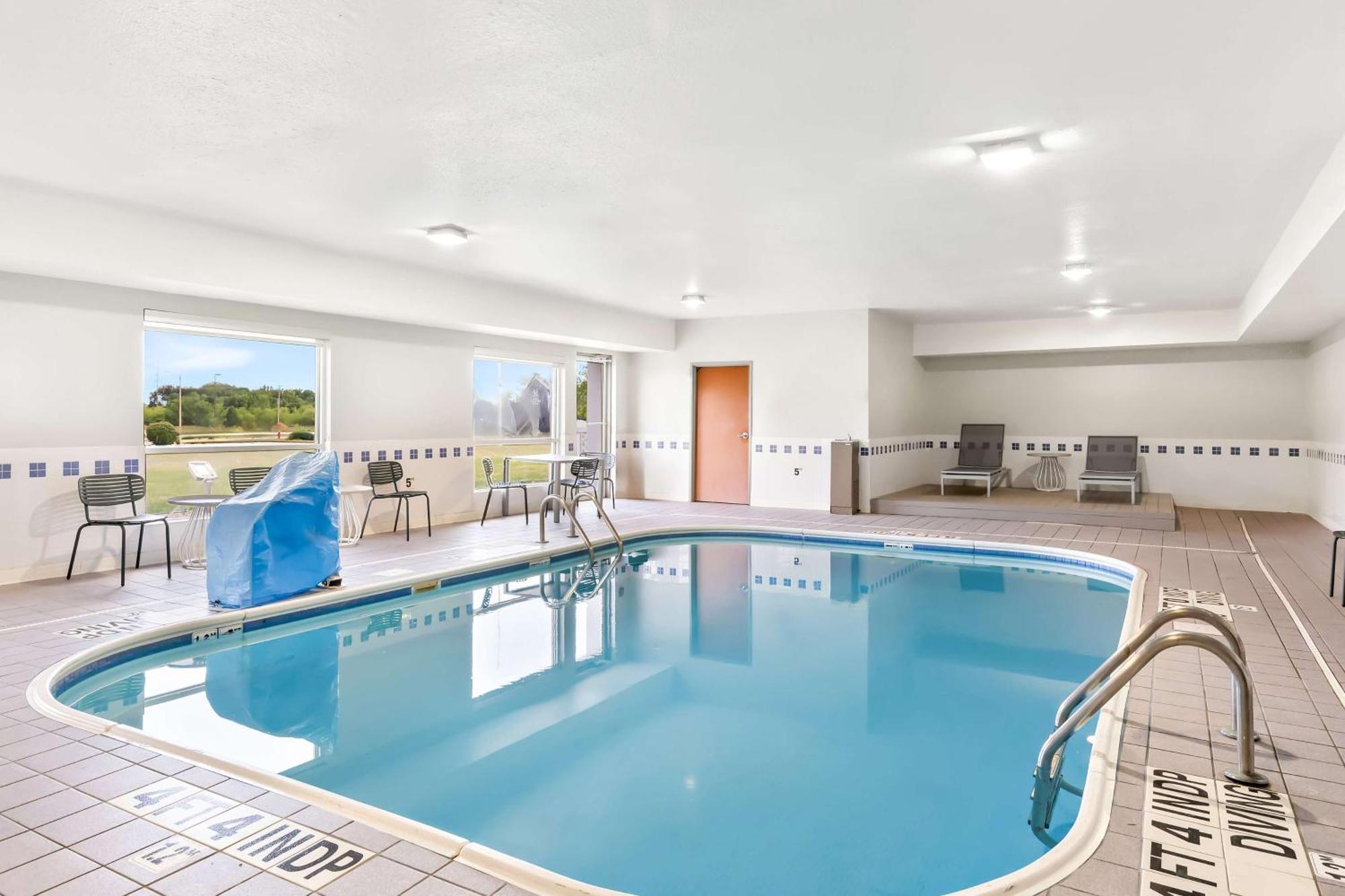 Spark By Hilton Springfield Southwest Экстерьер фото