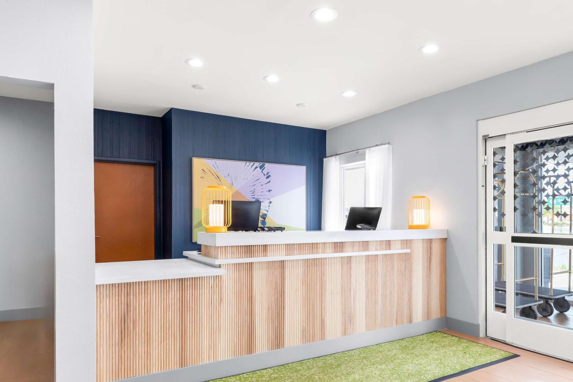 Spark By Hilton Springfield Southwest Экстерьер фото