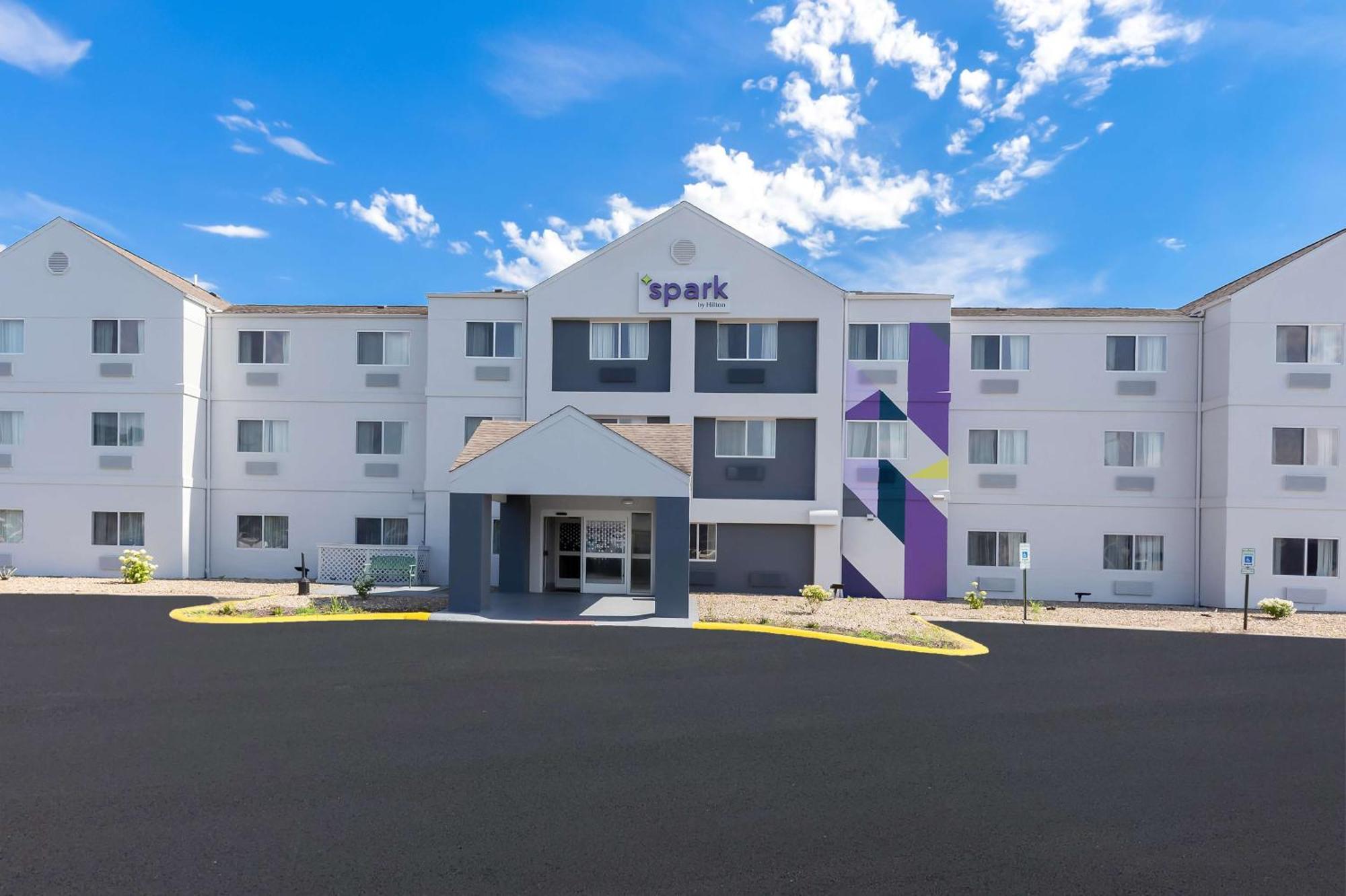 Spark By Hilton Springfield Southwest Экстерьер фото
